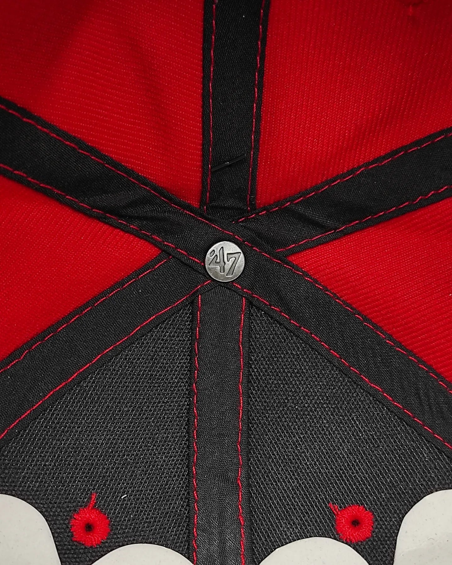 47brand New York Yankees clasica color Rojo strapback