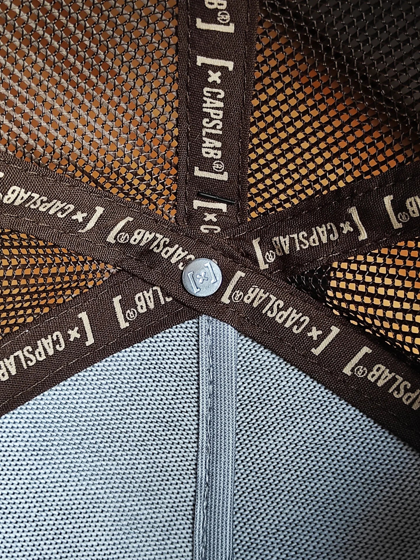 Gorra CAPSLAB Tazmania Trucker