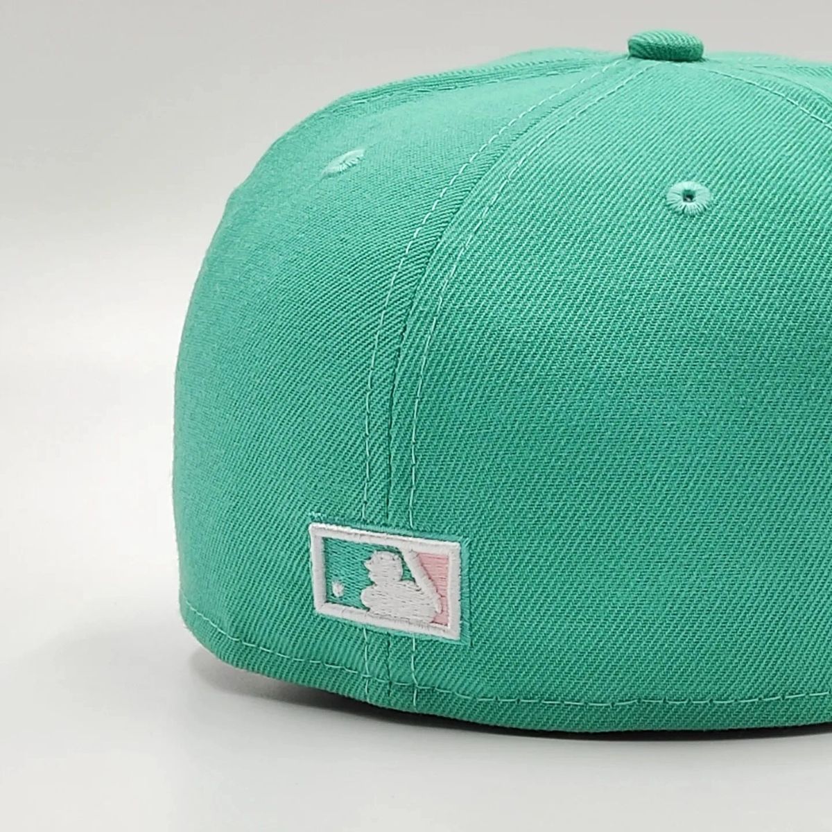 New York Yankees 1999 WORLD SERIES Exclusive New Era 59Fifty Fitted Hat - Teal/Pink Bottom