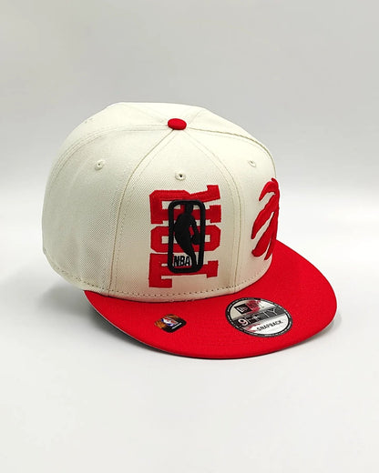 Toronto Raptors New Era 2022 NBA Draft 9FIFTY Gorra Ajustable Snapback – Crema/Rojo