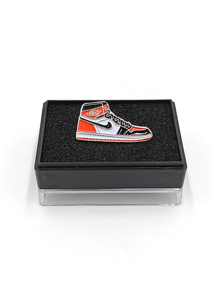 Pin metálico nike