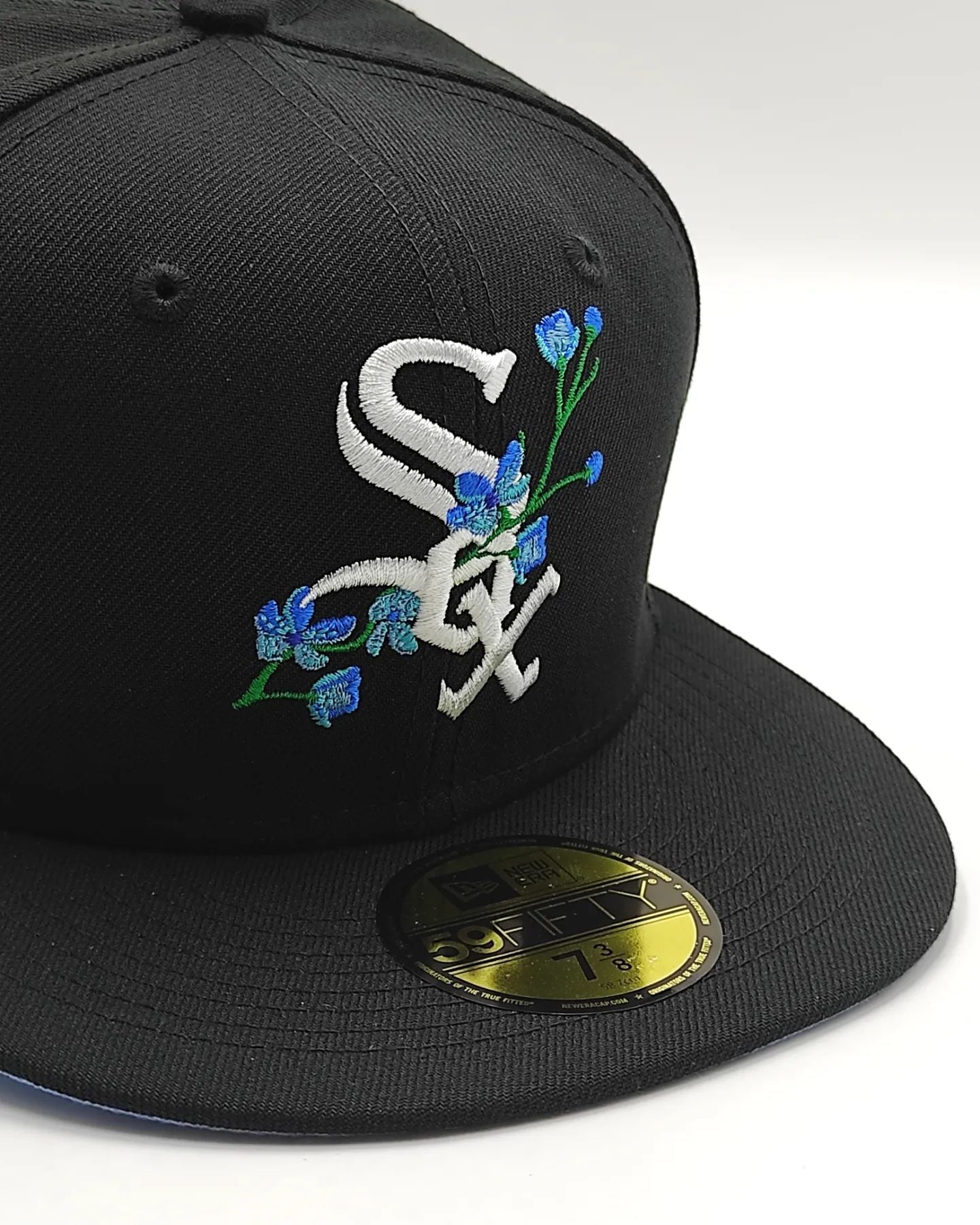Chicago White Sox 2005 World Series BLOOM Exclusive New Era 59Fifty Fitted Hat - Black/Sky