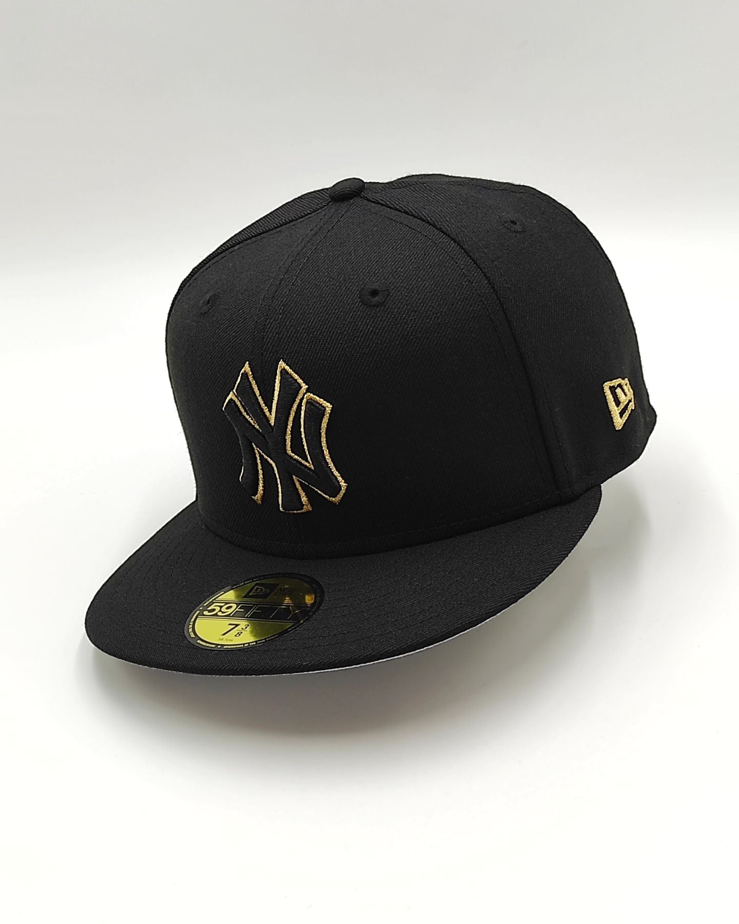 New Era New York Yankees 59Fifty metalicc accent