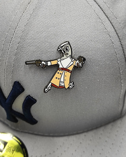 Pin metalico Bank Hat Club