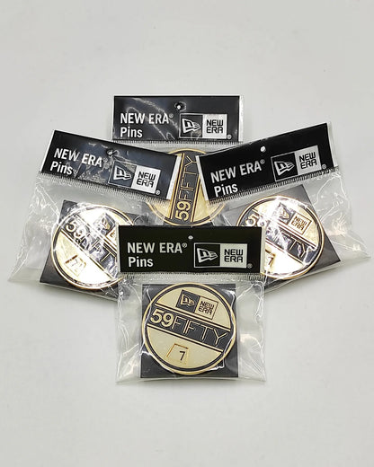 Pin oficial NewEra USA - Giratorio