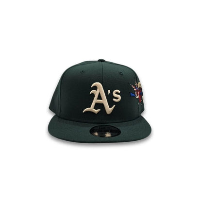 Oakland Athletics Gray Bottom City Art Side Patch New Era 9Fifty Snapback - Dark Green