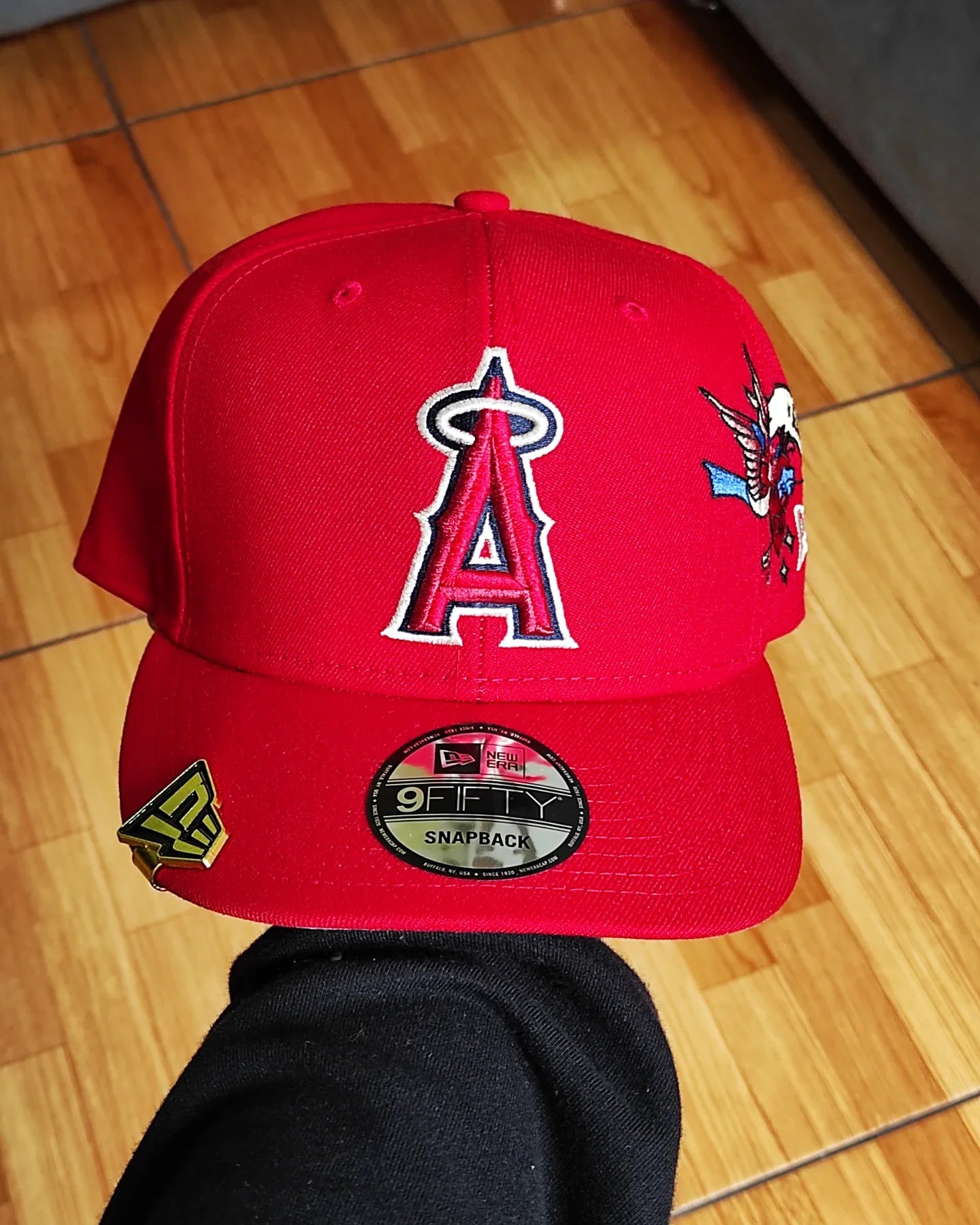 Los Angeles Angels Gray Bottom City Art Side Patch New Era 9Fifty Snapback - Red