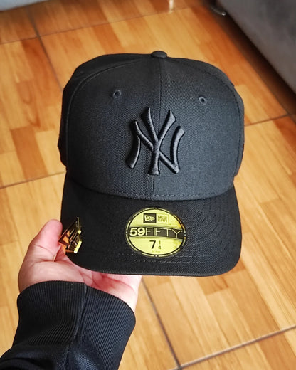New Era New York Yankees World Series 1999 Black Pink Edition 59Fifty Fitted Hat