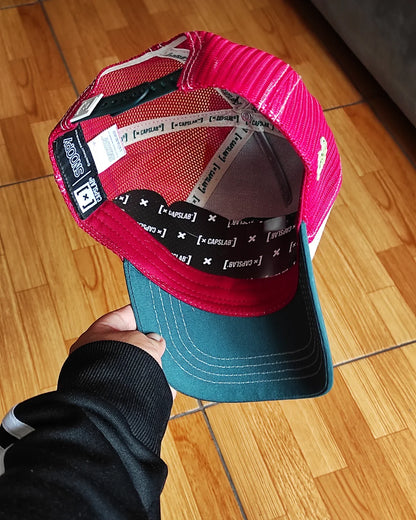 CAPSLAB peanuts Snoopy white red green trucker snapback hat
