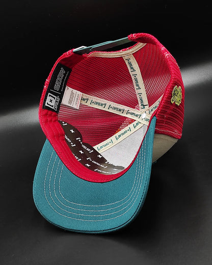 CAPSLAB peanuts Snoopy white red green trucker snapback hat