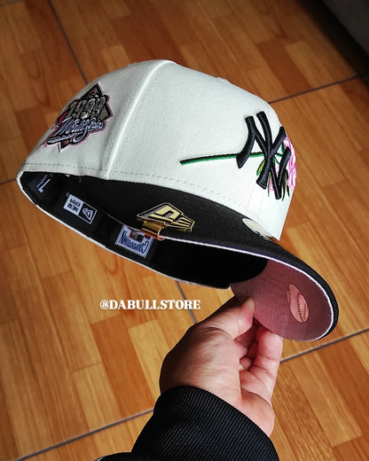 New Era New York Yankees Rose Chrome Black / pink edition 59fifty fitted