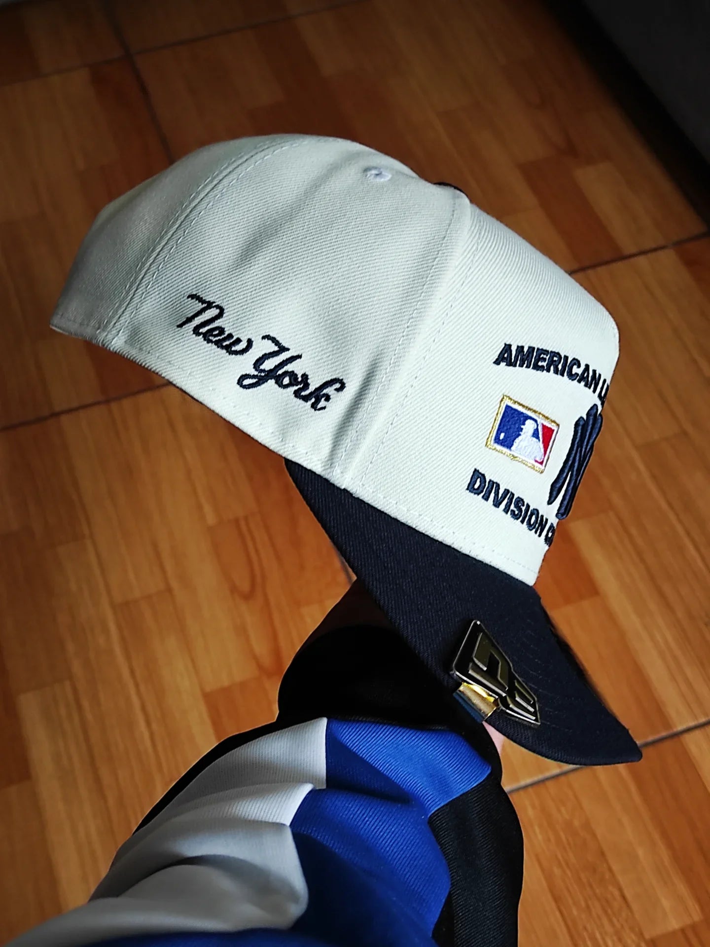 New Era New York Yankees MLB league Chrome Navy 9FIFTY AFRAME Snapback