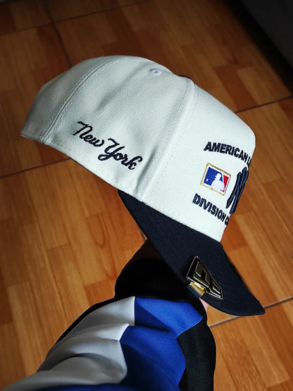 New Era New York Yankees MLB league Chrome Navy 9FIFTY AFRAME Snapback
