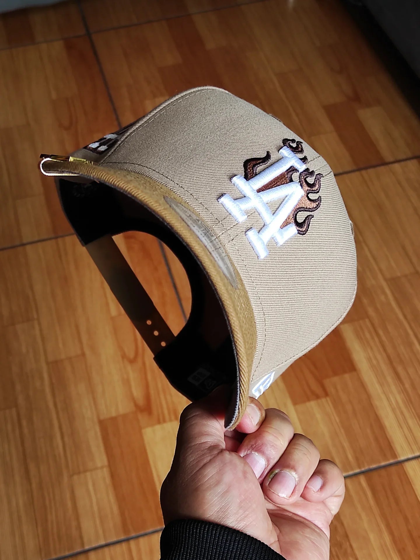 New Era Los Angeles Dodgers flame 🔥two Tone Brown light  9FIFTY snapback