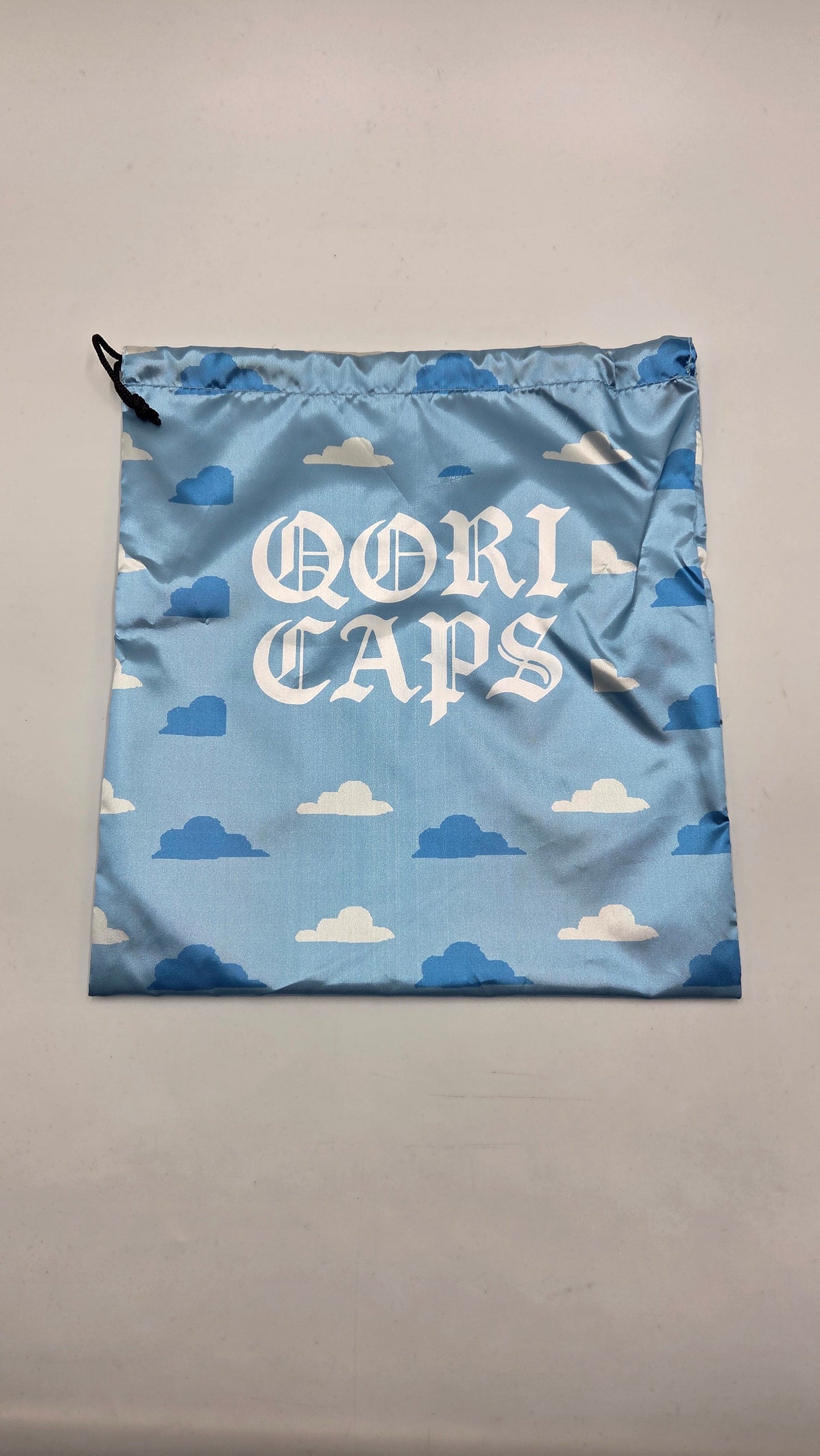 Gorra Qori Caps coleccion Cloud☁️ & Yankees🔥 a-frame Snapback