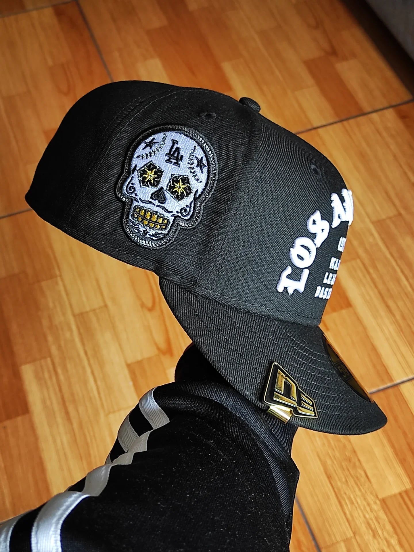 New Era Los Angeles Dodgers SKULL 💀 Chrome Black edition 59fifty fitted