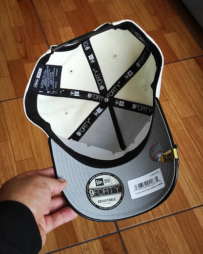 New Era New York Yankees 'visor cuero'' 9FORTY A-Frame Snapback