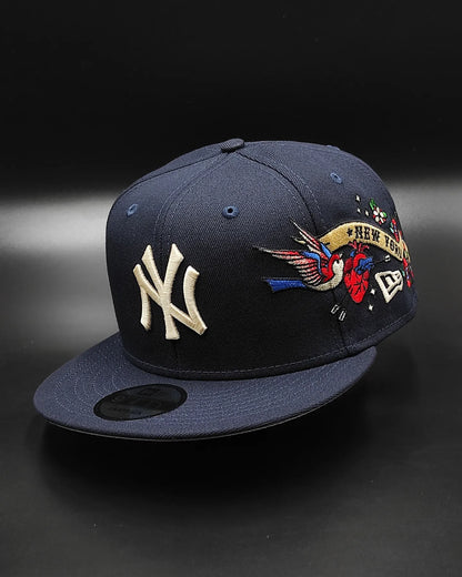 New York Yankees Gray Bottom City Art Side Patch New Era 9Fifty Snapback - Navy Blue