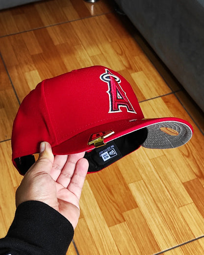 Los Angeles Angels Gray Bottom City Art Side Patch New Era 9Fifty Snapback - Red