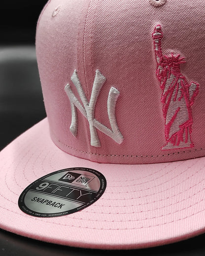 New Era New York Yankees 1999 world series colección Liberty 🗽 9 FIFTY Snapback - pink
