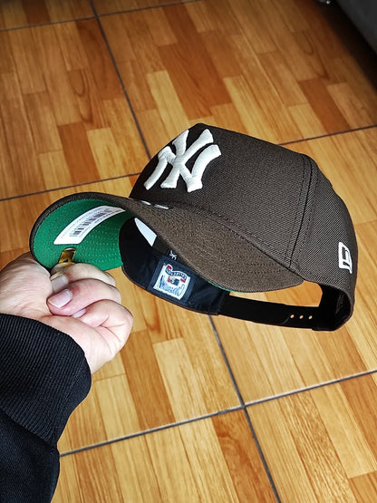 New Era New York Yankees World Series 1951 Walnut Edition 9Forty A Frame Snapback Hat