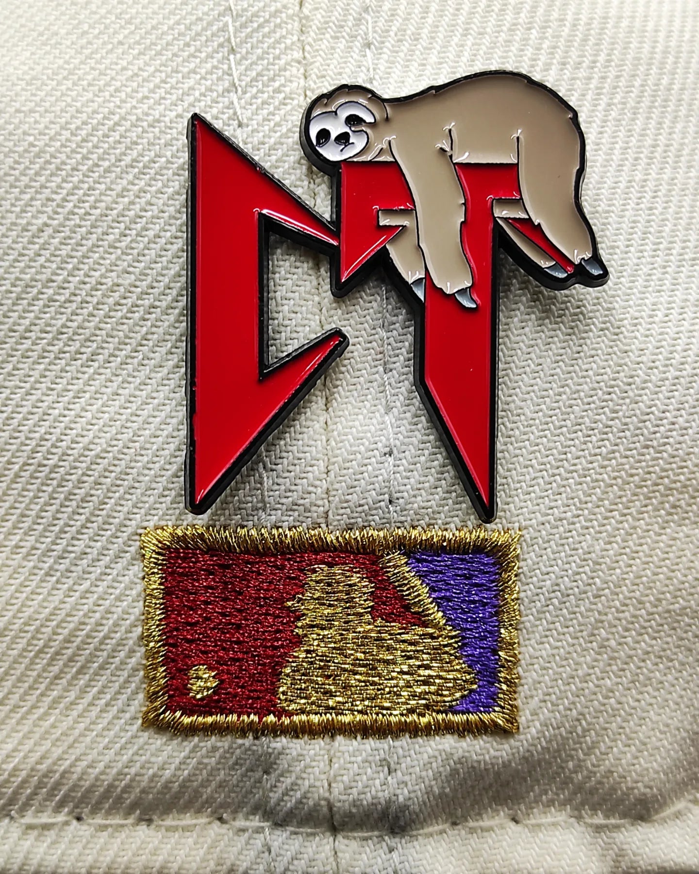 Pin metálico