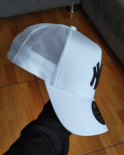 New Era New York Yankees white Trucker a-frame
