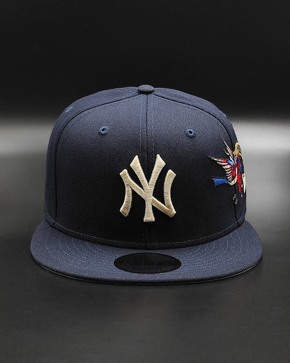 New York Yankees Gray Bottom City Art Side Patch New Era 9Fifty Snapback - Navy Blue