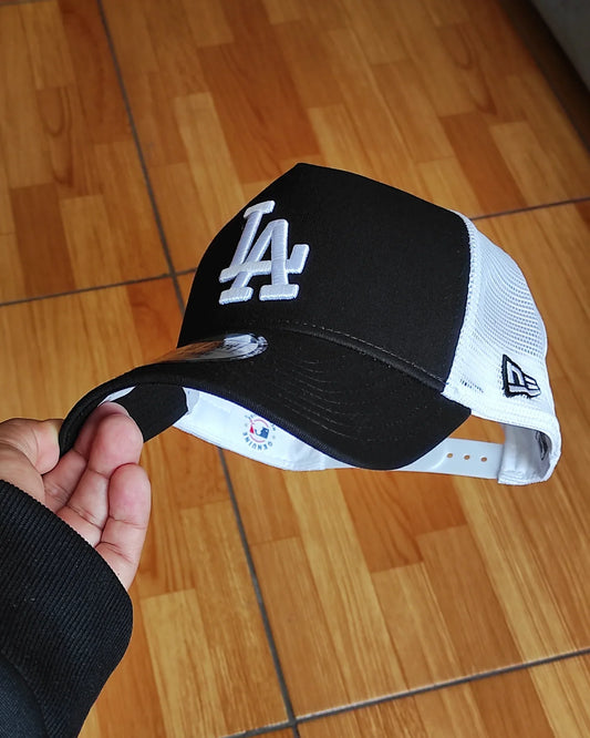 New Era Los Angeles Dodgers black white Trucker a-frame