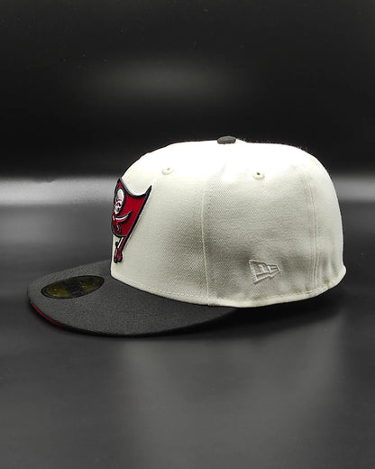 New Era Tampa Bay Buccaneers 30th Anniversary Cream Dome Edition 59Fifty Fitted Hat