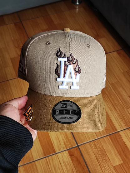 New Era Los Angeles Dodgers flame 🔥two Tone Brown light  9FIFTY snapback