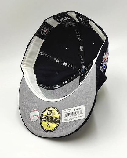 Chicago Bulls OLD SCHOOL CORDUROY SIDE-PATCH Black Fitted Hat by New Era
