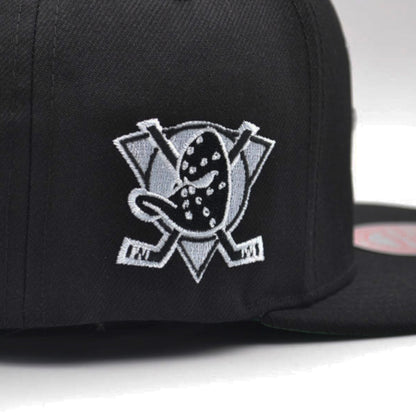 Anaheim Ducks Mitchell & Ness NHL ALTERNATE FLIP Snapback Adjustable Hat - Black/Orange
