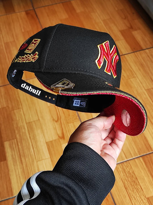 New Era New York Yankees '㊗️' 9FORTY A-Frame Snapback